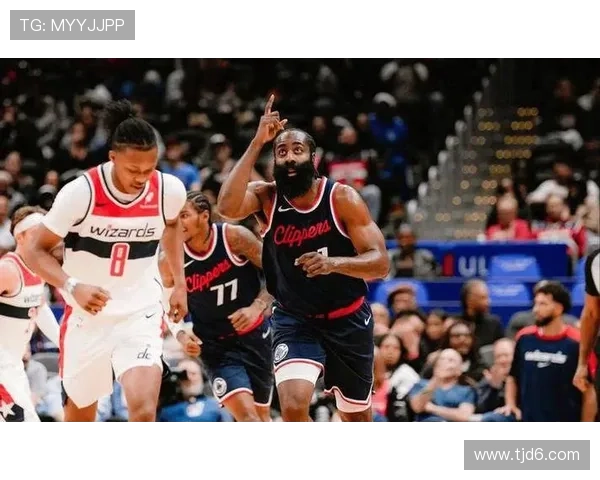 快船队新赛季阵容曝光 詹姆斯大爆发带领球队冲击总冠军