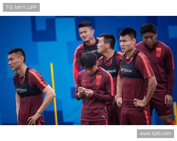 中国足球新星崛起打破纪录 未来可期引发球迷热议